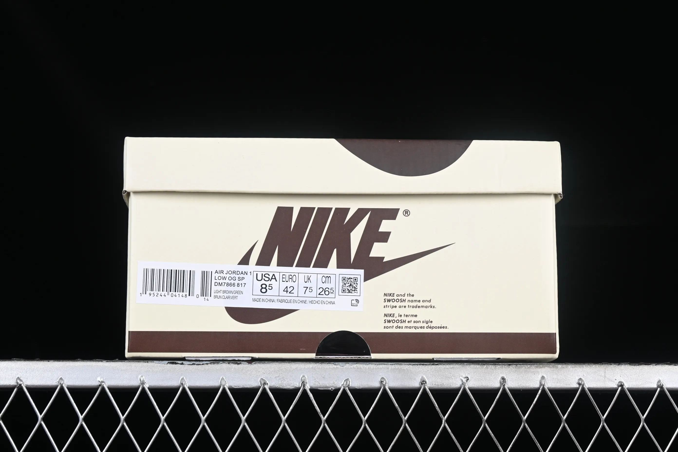 All Categories Air Jordan Jordan Series Basketball Shoes Air Jordan 1 Low Travis Scott x Air Jordan 1 Low OG AJ1 Joe 1 Reversed Overhook Joint Style Casual Sports Basketball Shoes DM7866-817